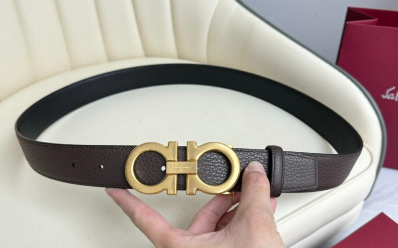 Do Men Wear Belts Because They Don’t Have Hips? (Quick Answer)