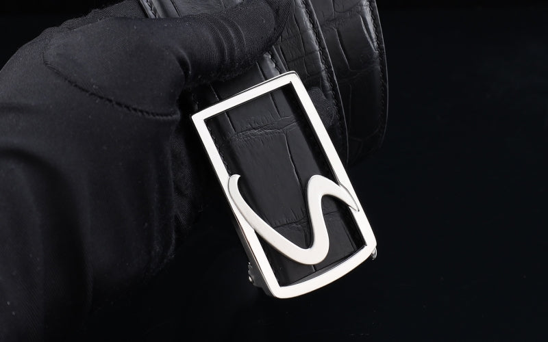 Antique Buckle vs. Polished: Which Finish Actually Wins?