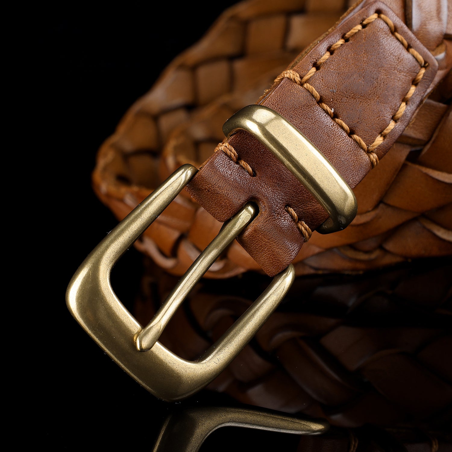 30mm Braided Leather Belt in Tan for Women — buckle close-up | BELTLEY