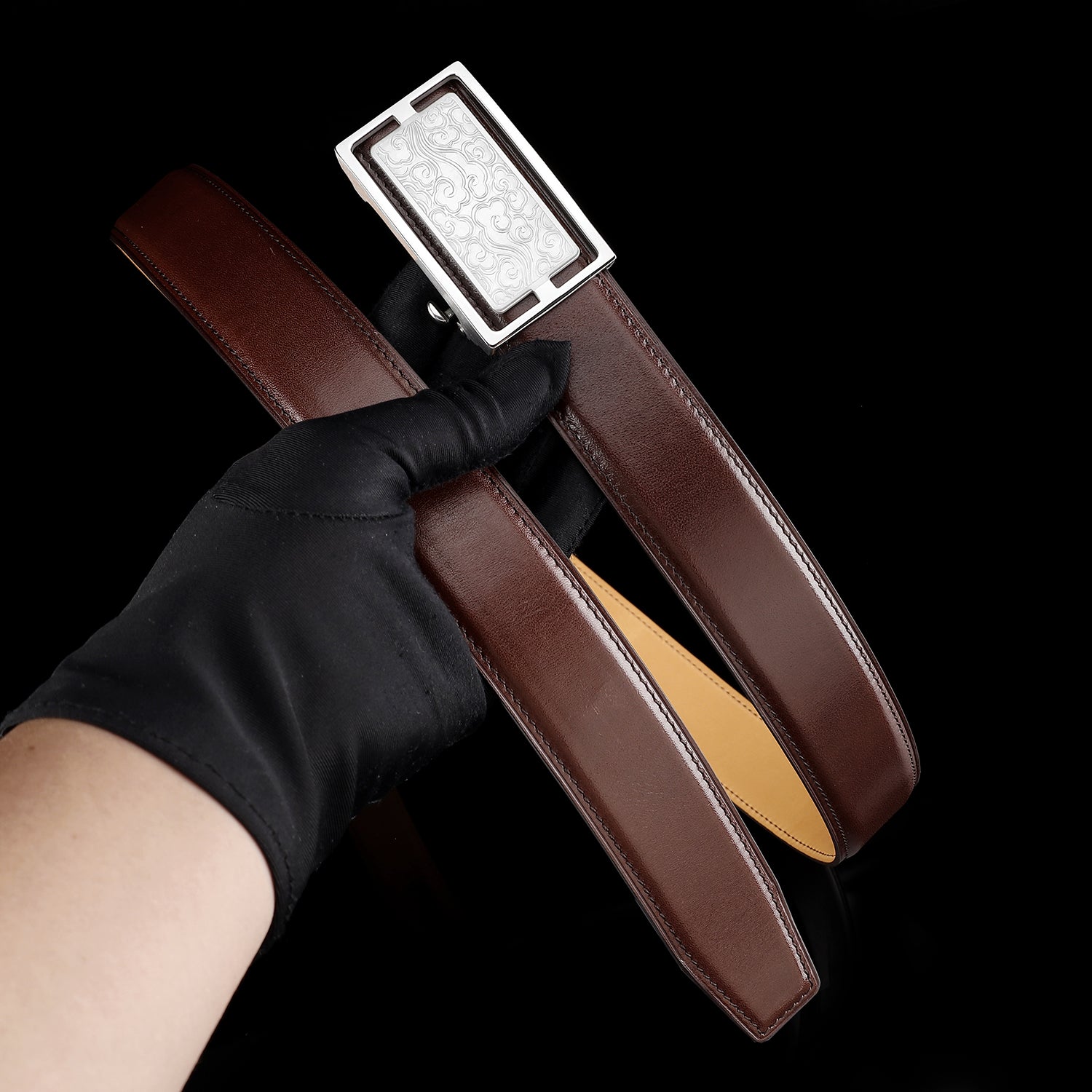 Calfskin Leather Belt with Cloud-Inspired Buckle — detail close-up | BELTLEY