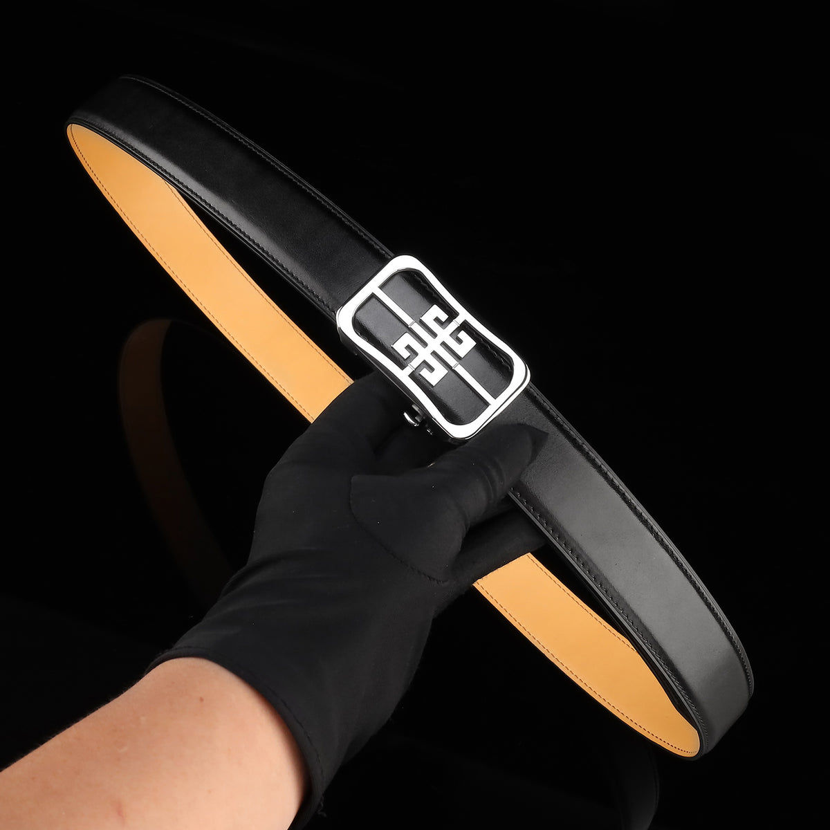 BELTLEY Calfskin Leather Belt with Ratchet Buckle