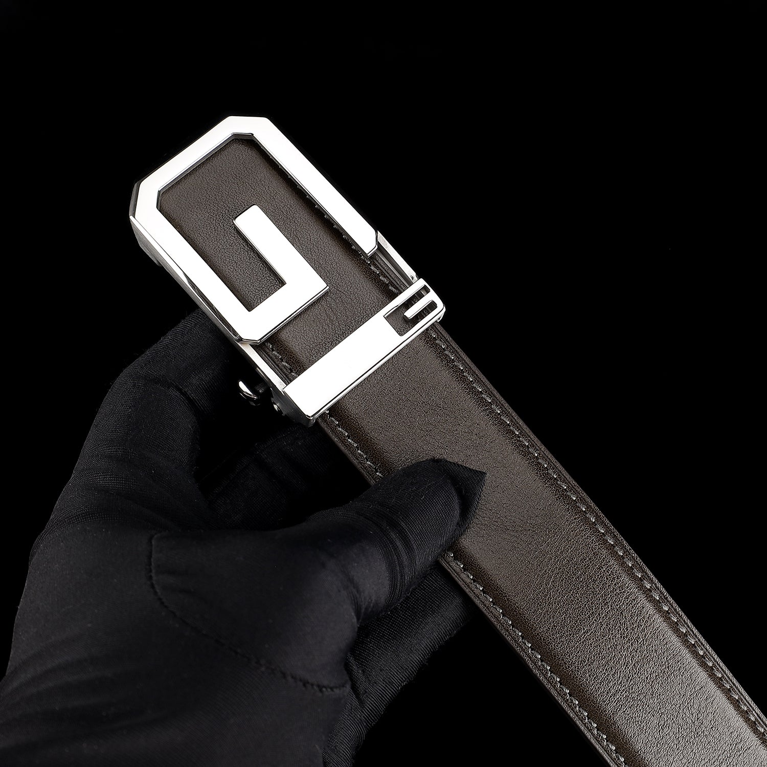 Brown Full-Grain Calfskin Leather Belt with Signature “G” Buckle — reverse side | BELTLEY