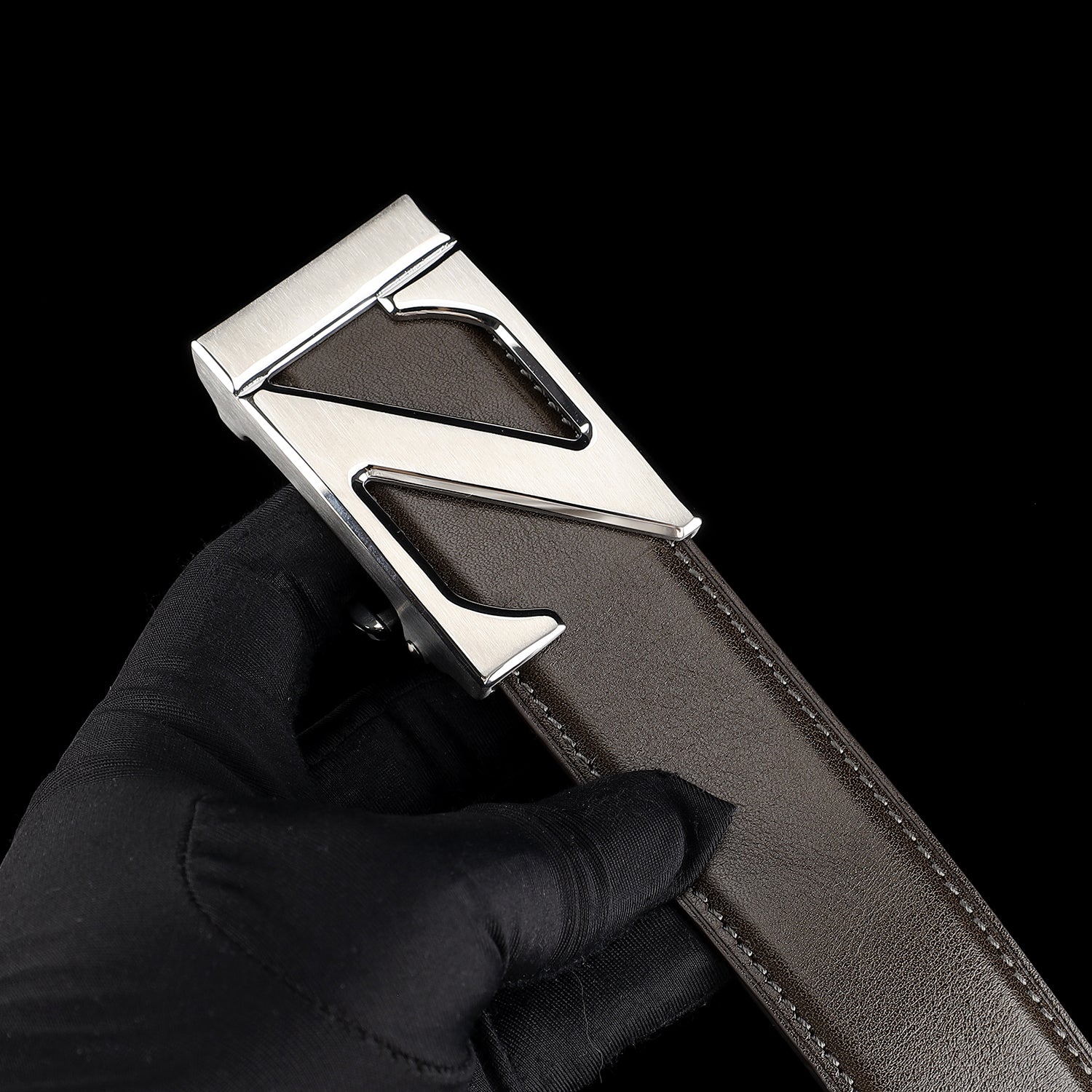 Classic Full-Grain Calfskin Leather Belt with “Z” Buckle — additional view 12 | BELTLEY