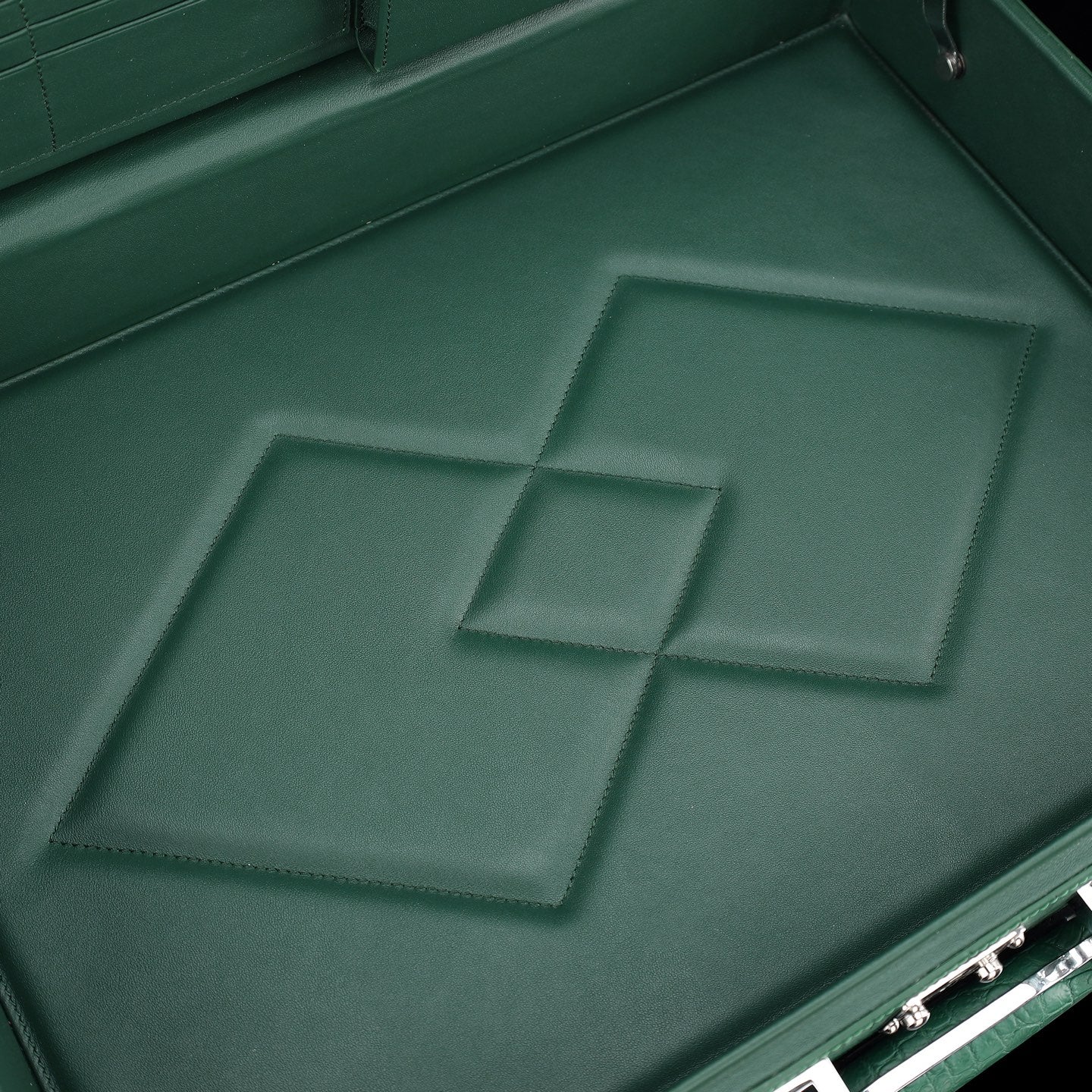 BELTLEY Green Nile Crocodile Briefcase – Structured Multi-Compartment & Versatile Carry Design