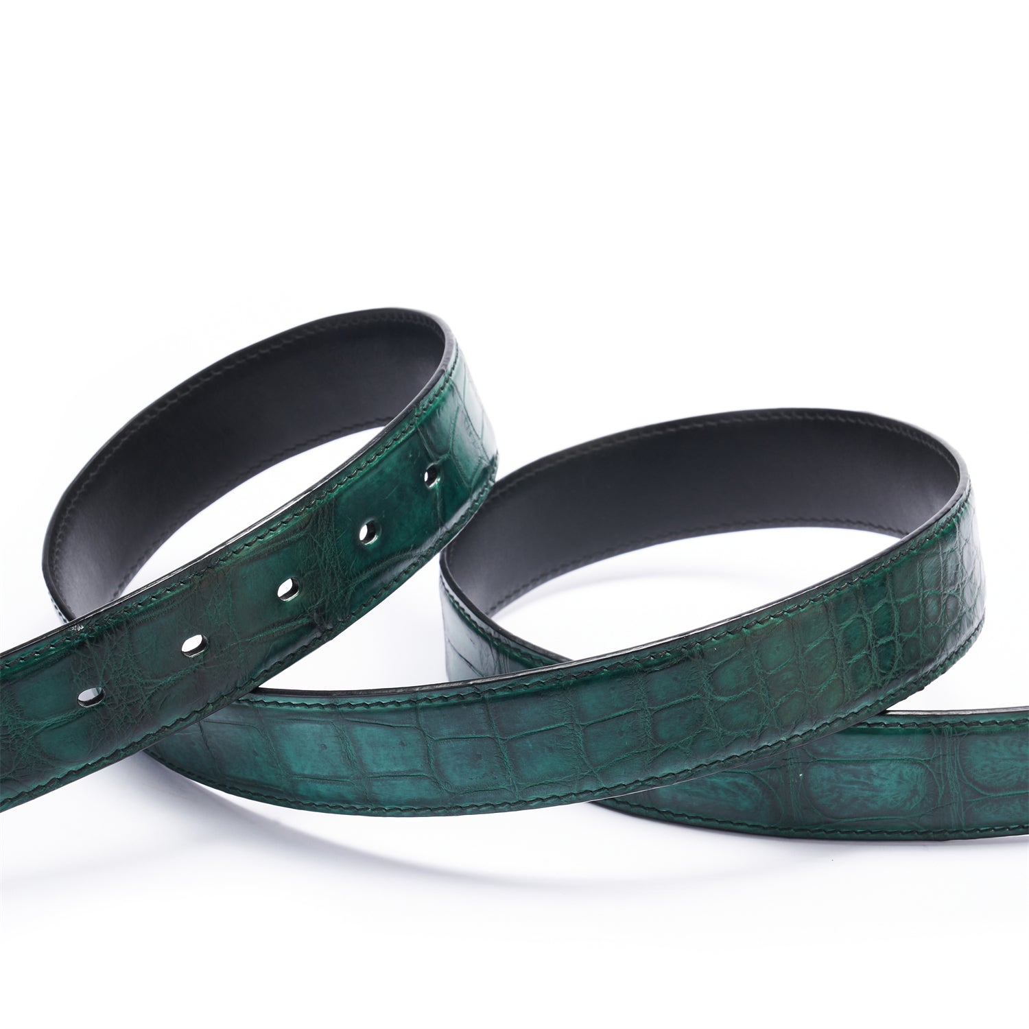 Hand-Dyed Peacock Green Crocodile Belt – 1.38" | Artisan Elegance — side detail | BELTLEY