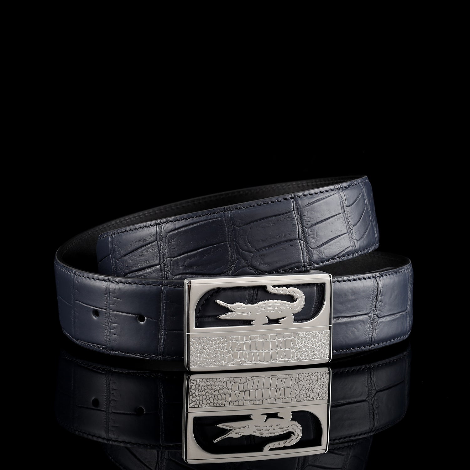 Real Crocodile Leather Belt for Men — detail close-up | BELTLEY