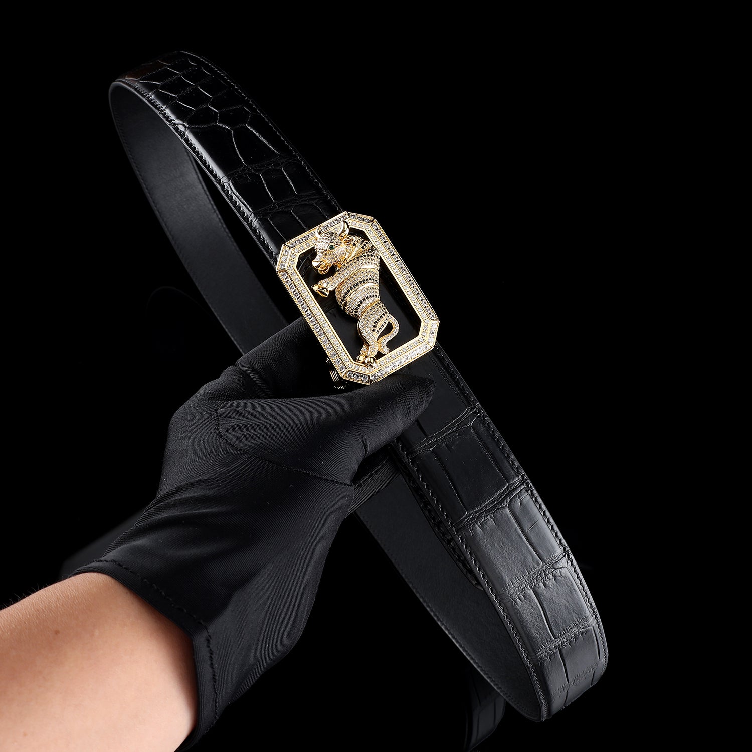 BELTLEY Signature  Bull Buckle Head- Black Crocodile Leather Belt