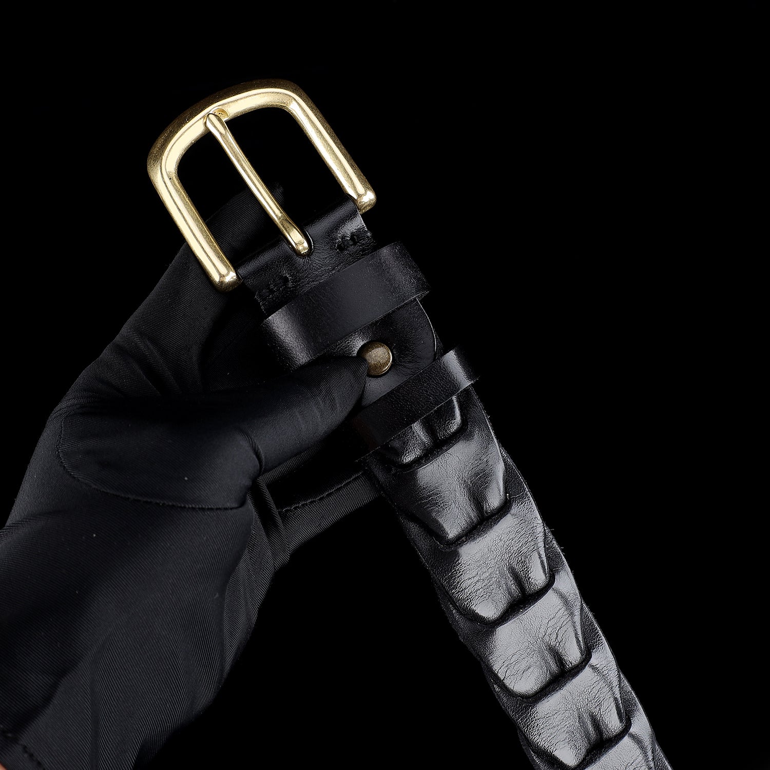 Unique Black Handwoven Leather Belt – Solid Brass Buckle — detail close-up | BELTLEY