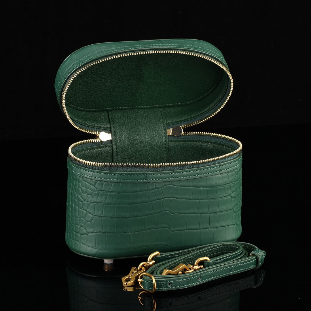 BELTLEY Vintage-Inspired Emerald Green Nile Crocodile Vanity Case