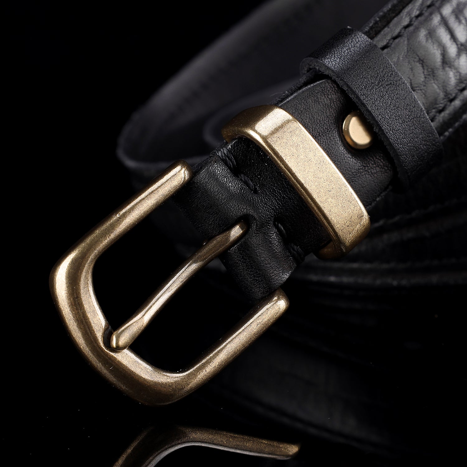 BELTLEY Unisex Distressed Leather Belt in Black | Full-Grain Cowhide