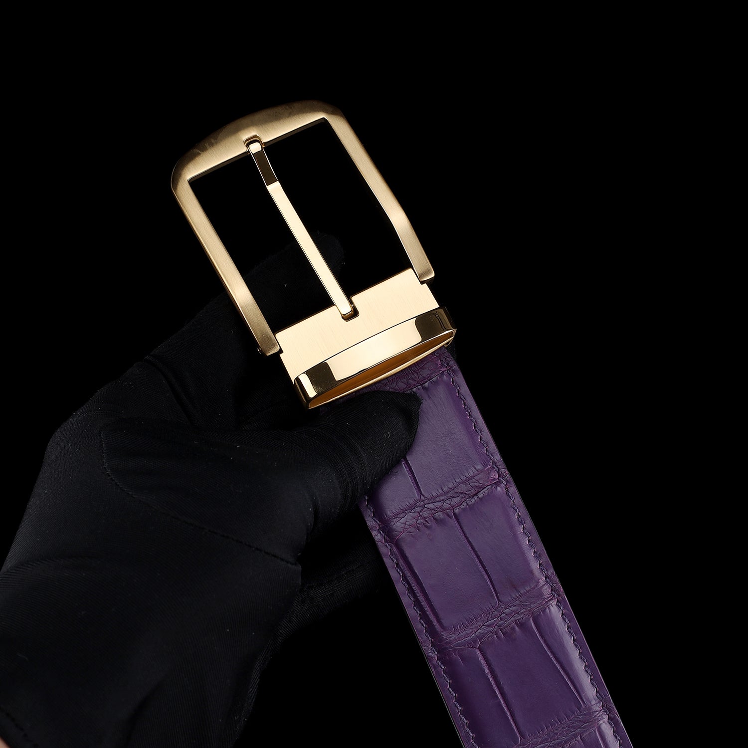 BELTLEY Men's Matte Royal Purple Genuine Nile Crocodile Belt