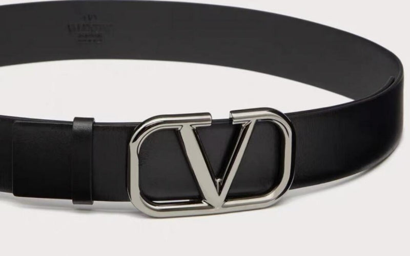 Are Valentino Belts Reversible? ( Rarely… But Here’s The Detailed Answer)