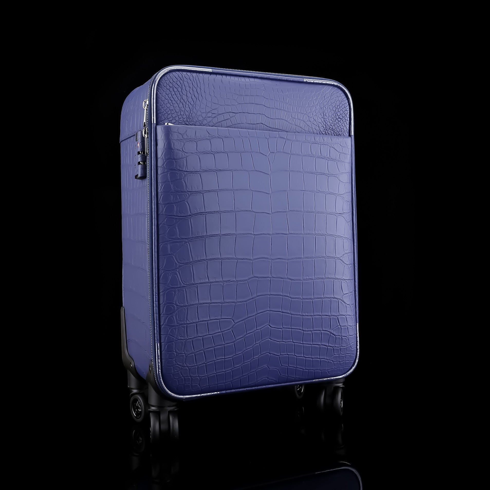 BELTLEY Blue Nile Crocodile Spinner Luggage