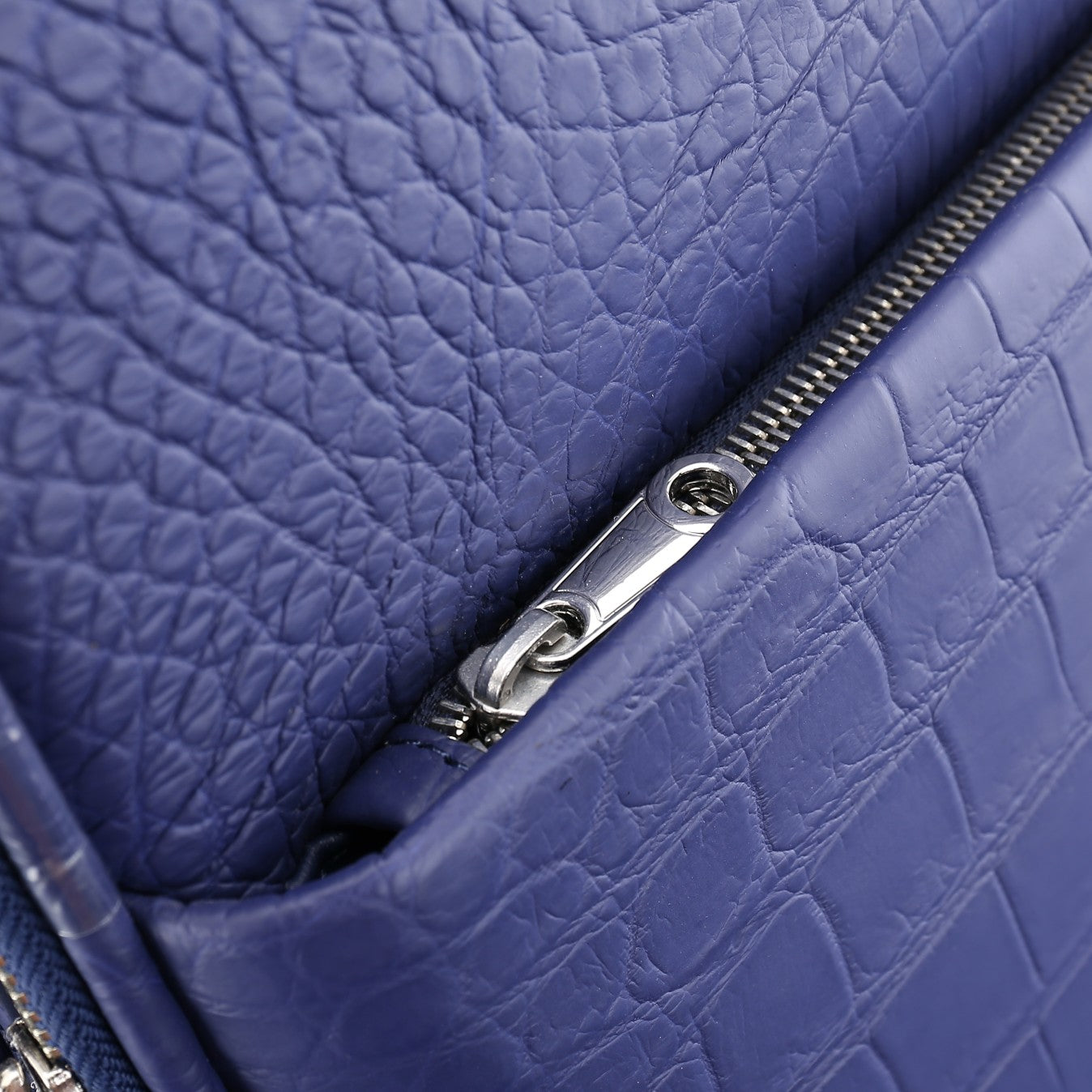 BELTLEY Blue Nile Crocodile Spinner Luggage