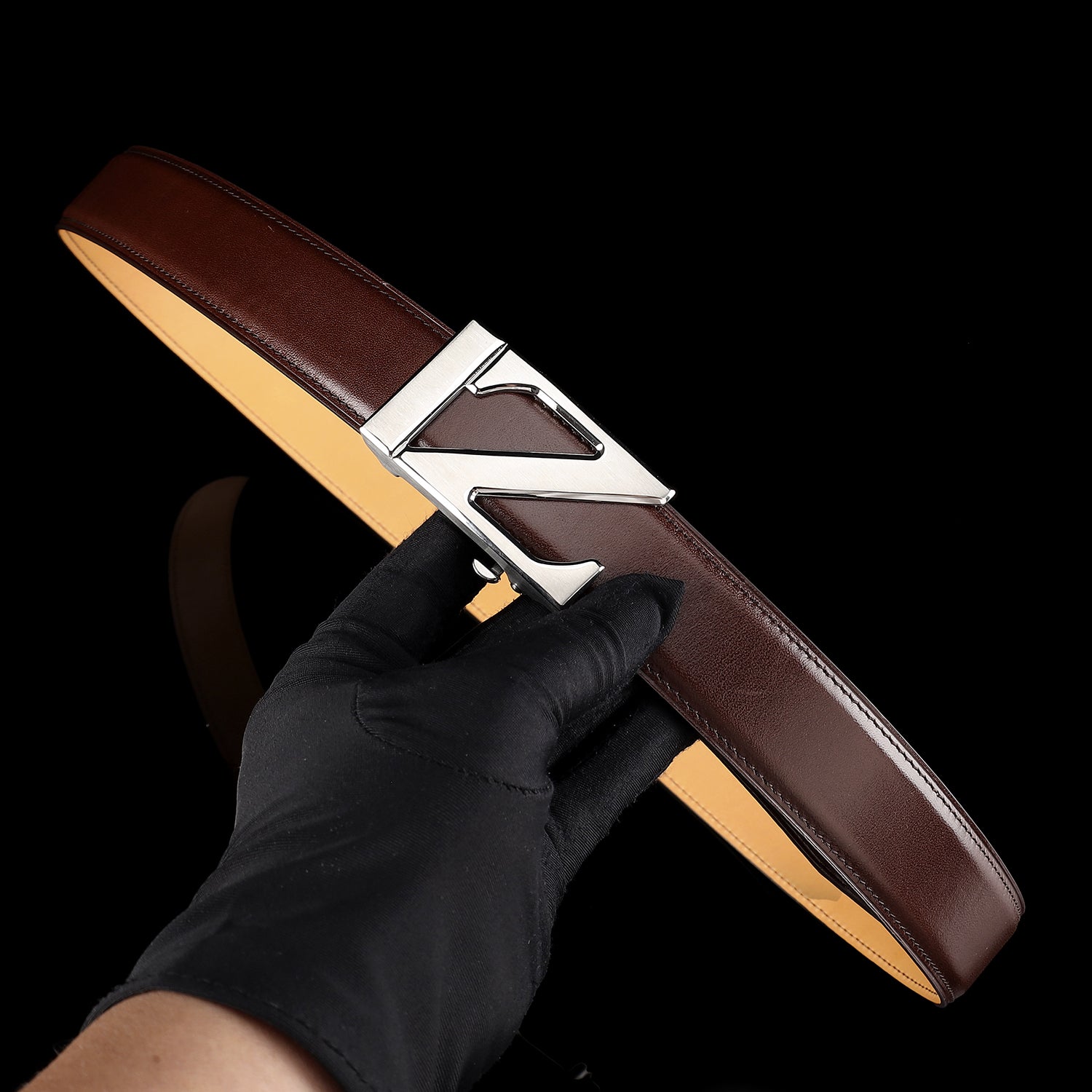 Classic Full-Grain Calfskin Leather Belt with “Z” Buckle — buckle close-up | BELTLEY