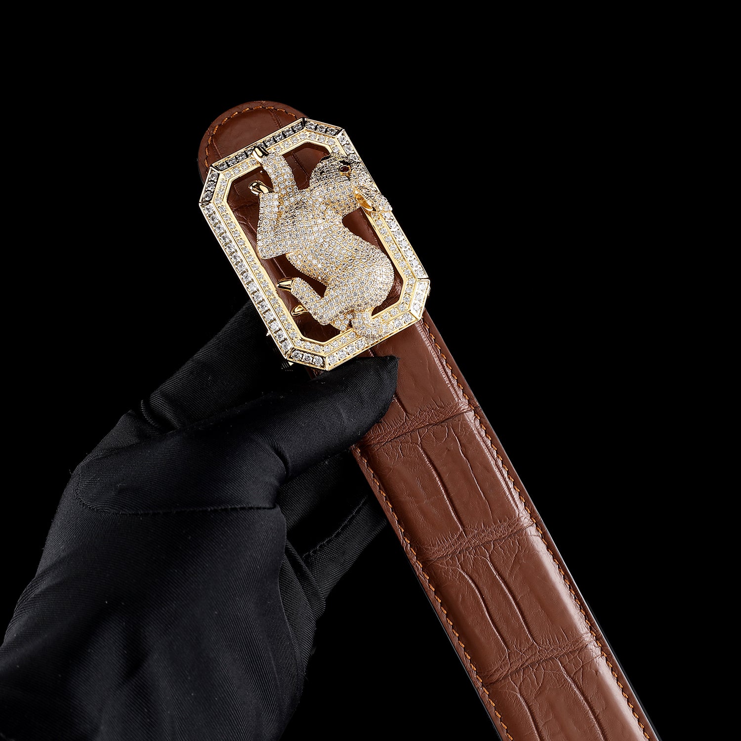 BELTLEY Crocodile Leather Belt in Chestnut Brown Finish