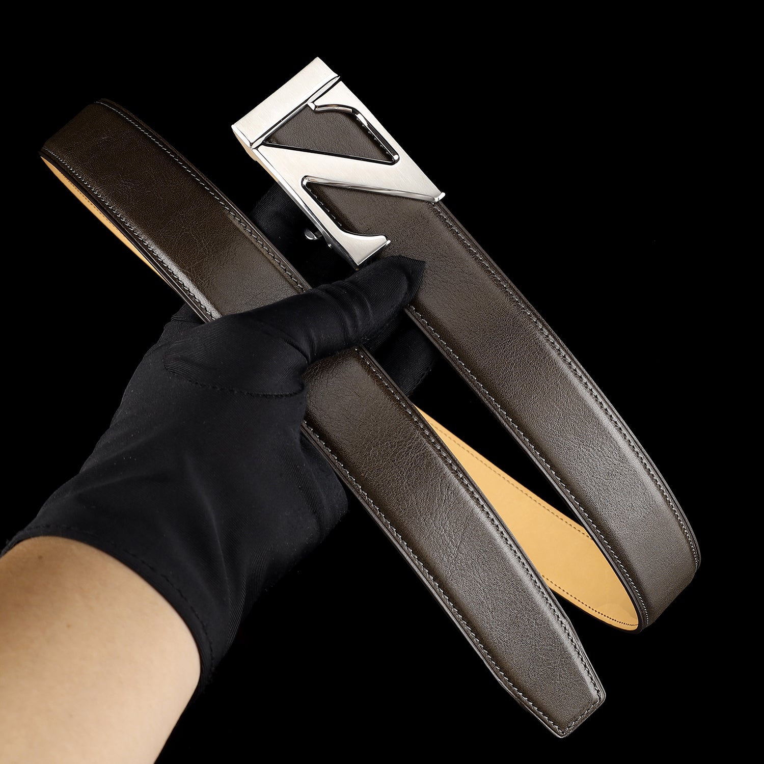 Classic Full-Grain Calfskin Leather Belt with “Z” Buckle — additional view 14 | BELTLEY