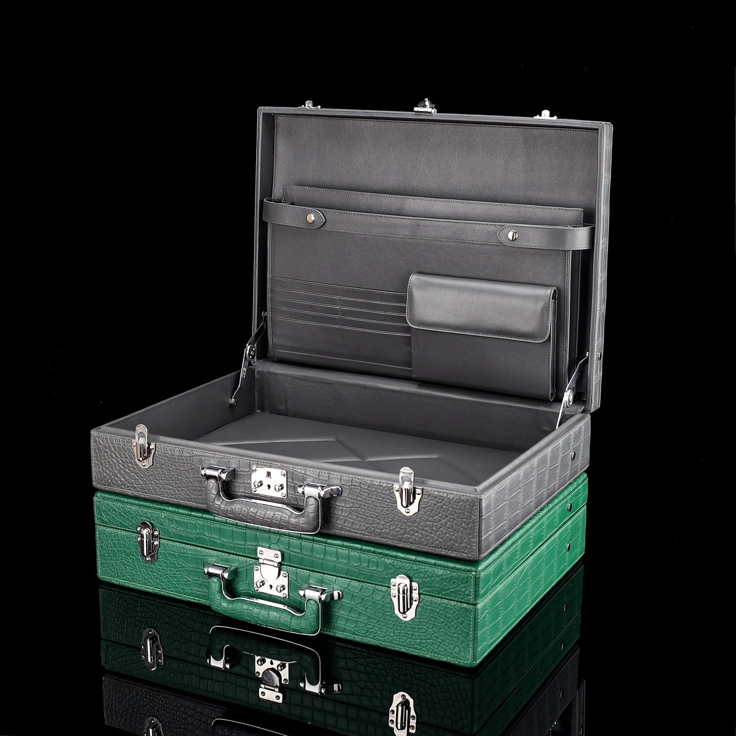 Gray Nile Crocodile Briefcase: Versatile Storage, Multifunctional Elegance — additional view 16 | BELTLEY