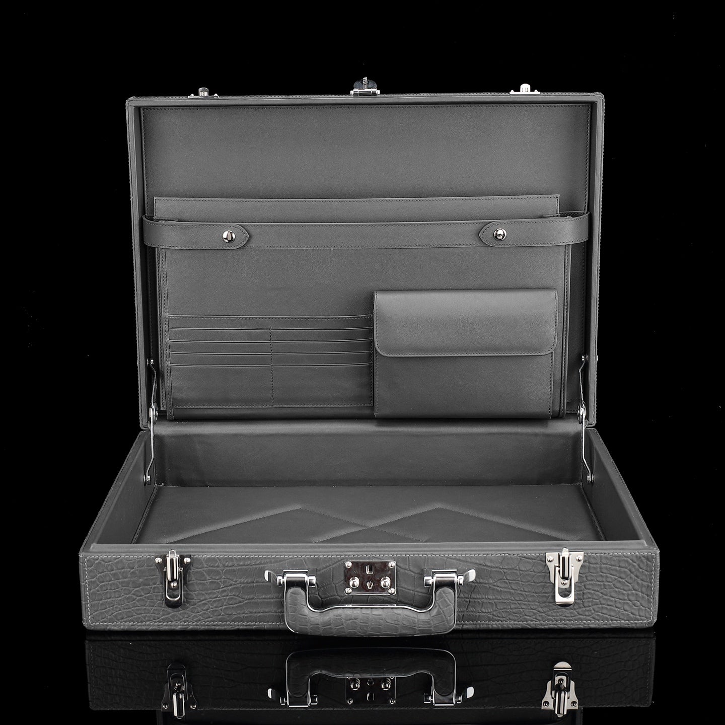 Gray Nile Crocodile Briefcase: Versatile Storage, Multifunctional Elegance — reverse side | BELTLEY