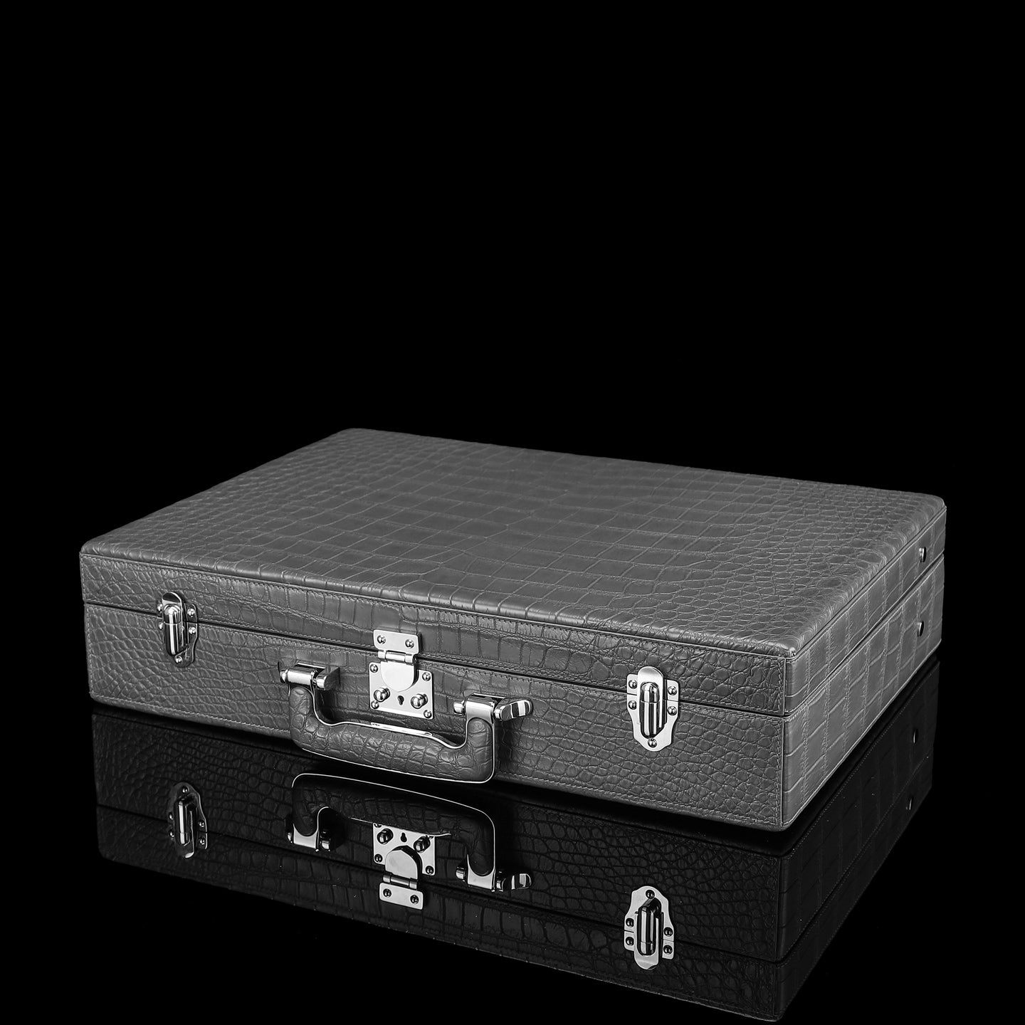 Gray Nile Crocodile Briefcase: Versatile Storage, Multifunctional Elegance — additional view 13 | BELTLEY