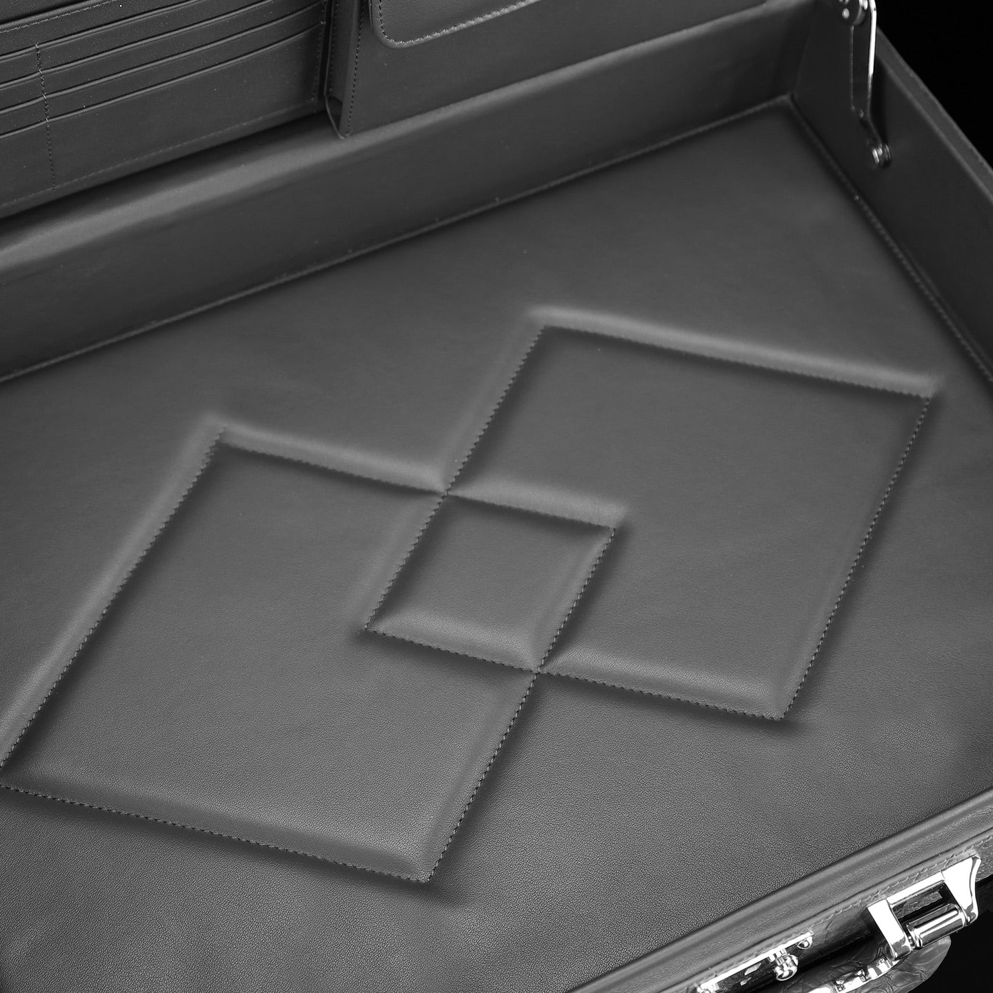 Gray Nile Crocodile Briefcase: Versatile Storage, Multifunctional Elegance — packaging | BELTLEY