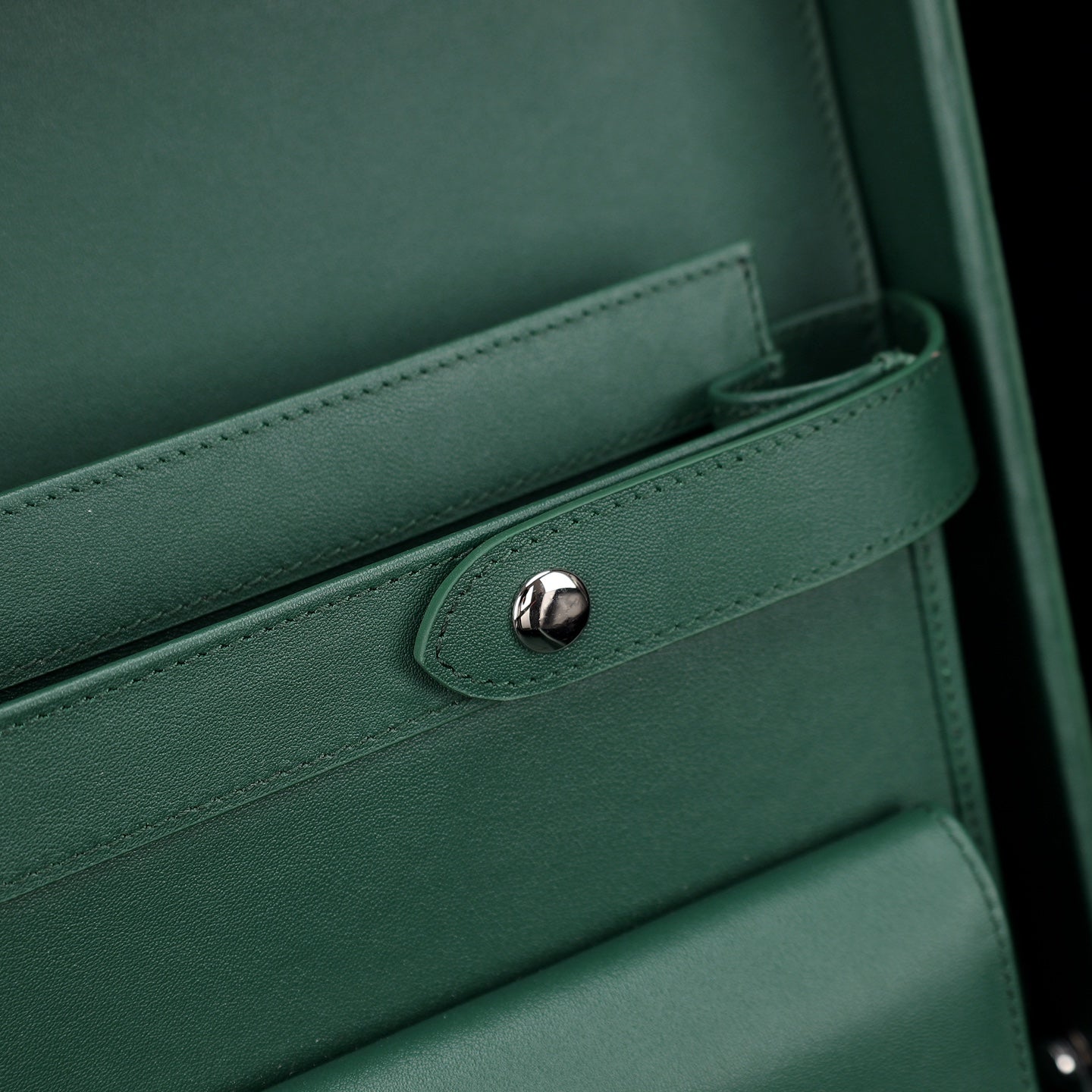 BELTLEY Green Nile Crocodile Briefcase – Structured Multi-Compartment & Versatile Carry Design