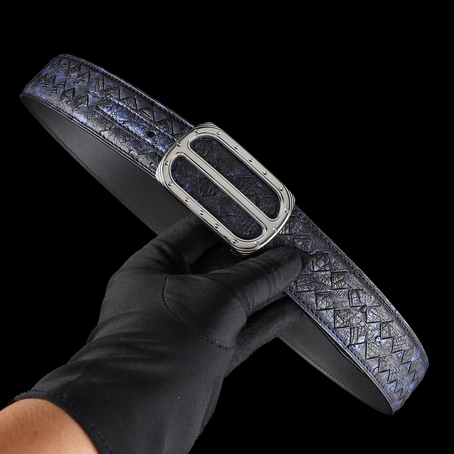 Handwoven Ostrich Leather Belt – Hand-Finished Patina, Plaque Buckle, 1.5" — additional view 11 | BELTLEY