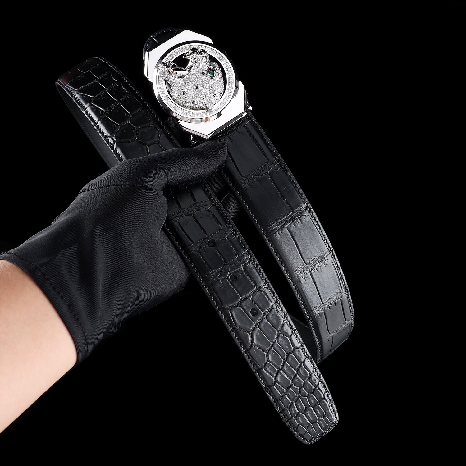 BELTLEY Men's Black Crocodile Belt With Soaring Leopard Buckle