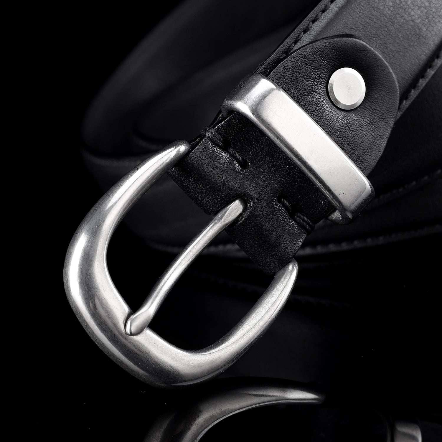 BELTLEY Women's Classic Black Leather Belt